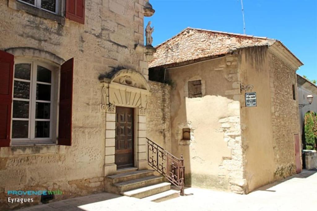 Charmant Appartement 3 Chambres Et Terrasse Eyragues Экстерьер фото