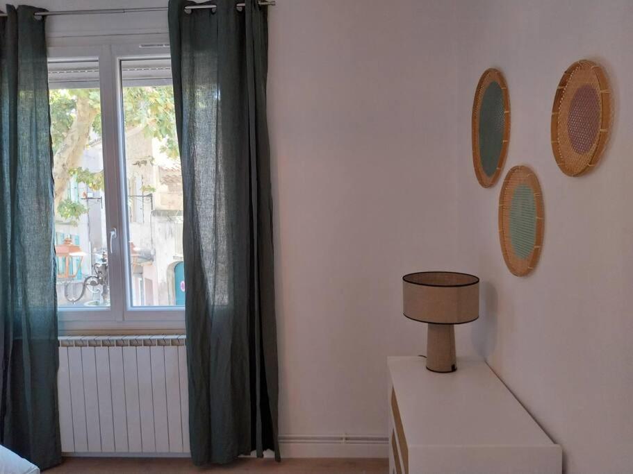 Charmant Appartement 3 Chambres Et Terrasse Eyragues Экстерьер фото
