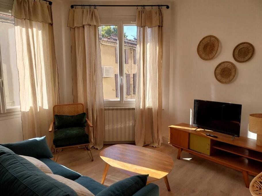 Charmant Appartement 3 Chambres Et Terrasse Eyragues Экстерьер фото