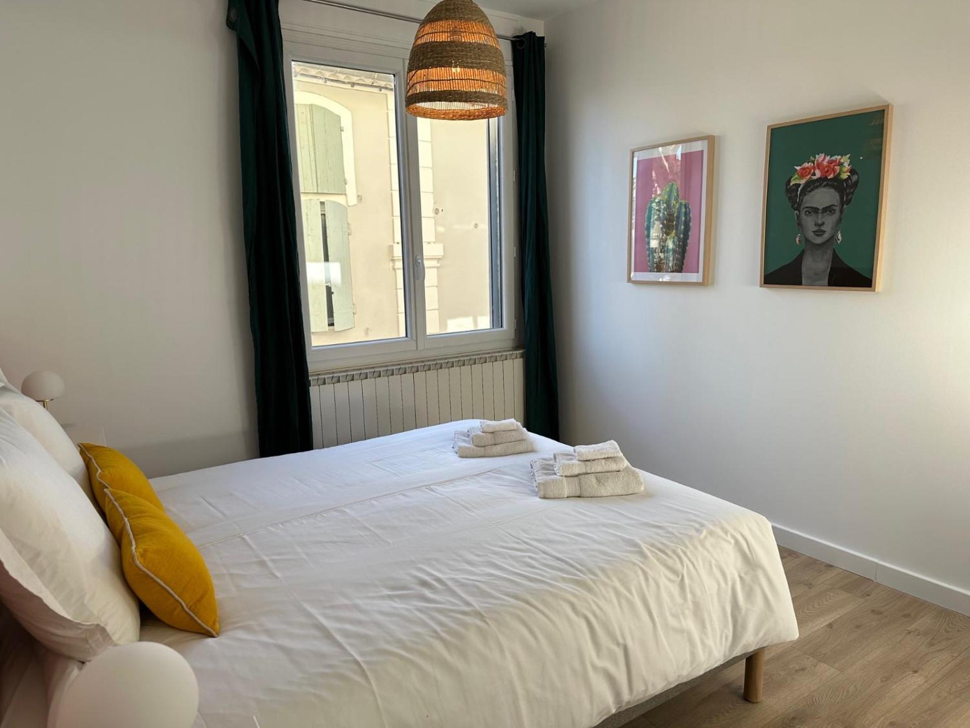 Charmant Appartement 3 Chambres Et Terrasse Eyragues Экстерьер фото