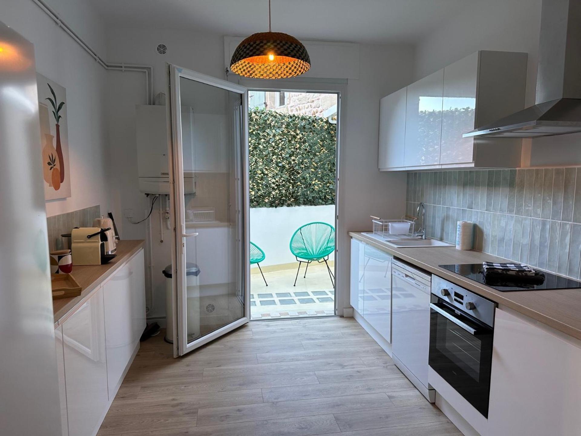 Charmant Appartement 3 Chambres Et Terrasse Eyragues Экстерьер фото