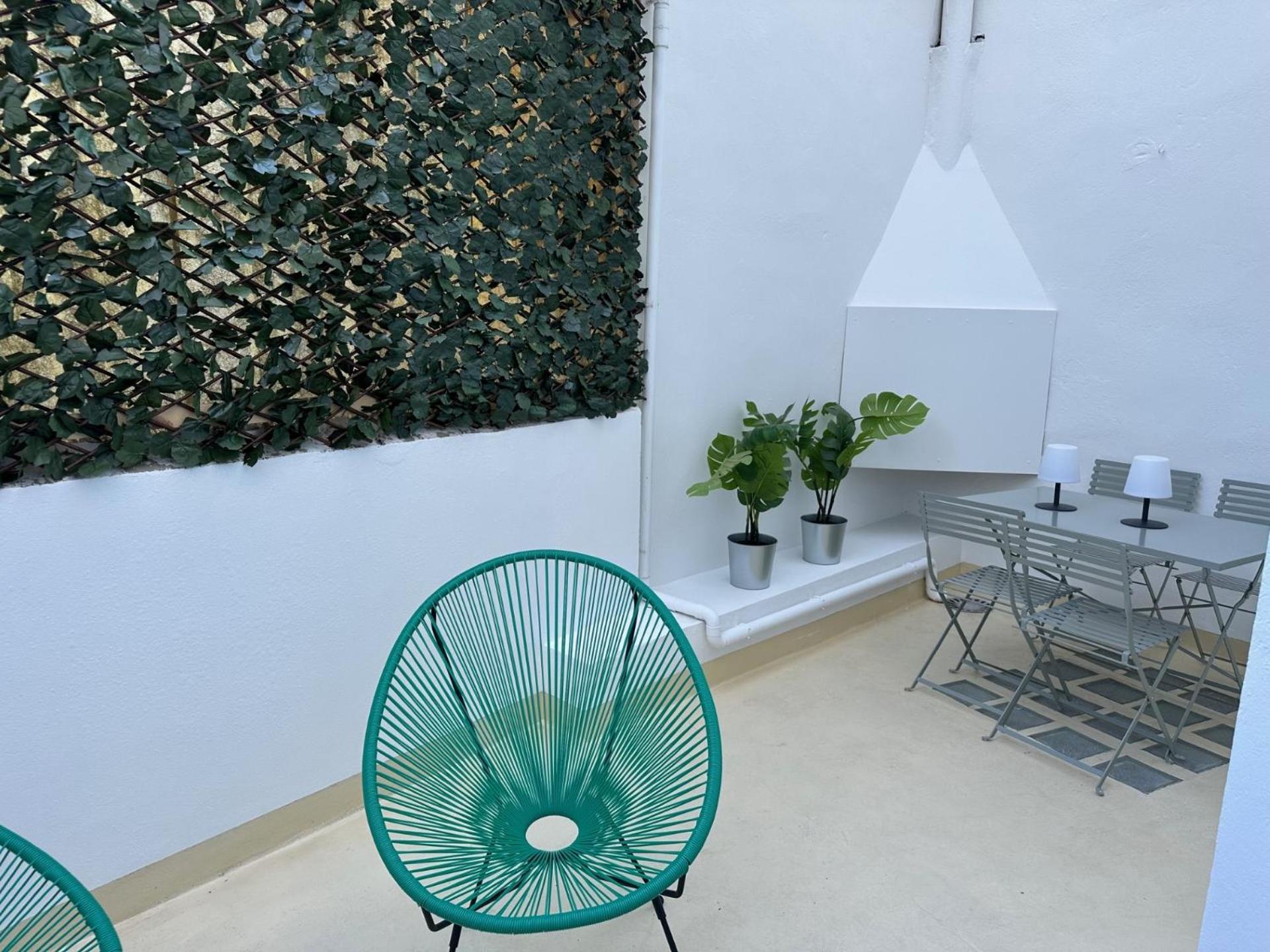 Charmant Appartement 3 Chambres Et Terrasse Eyragues Экстерьер фото